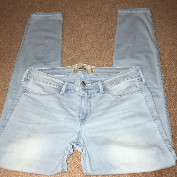 Hollister NWOT Light Wash Jean Leggings (size 7R) - Picture 4 of 6